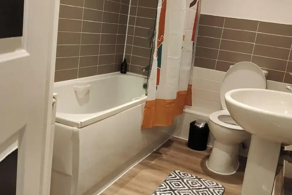 Stunning 2-bed Apartment in London Dagenham