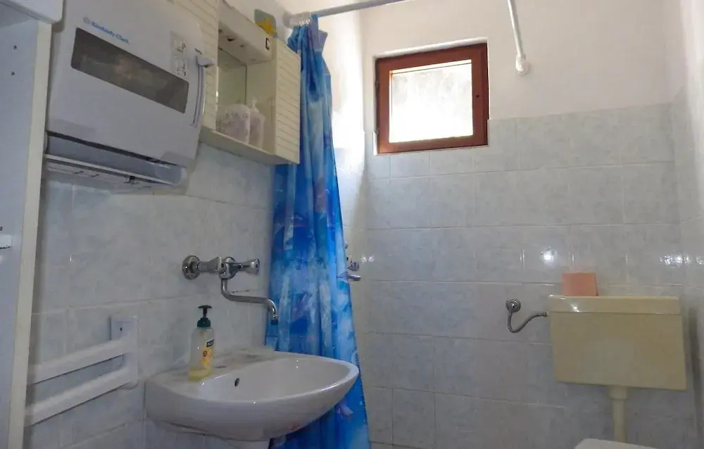 Gorgeous Home In Pupnat With House Sea View