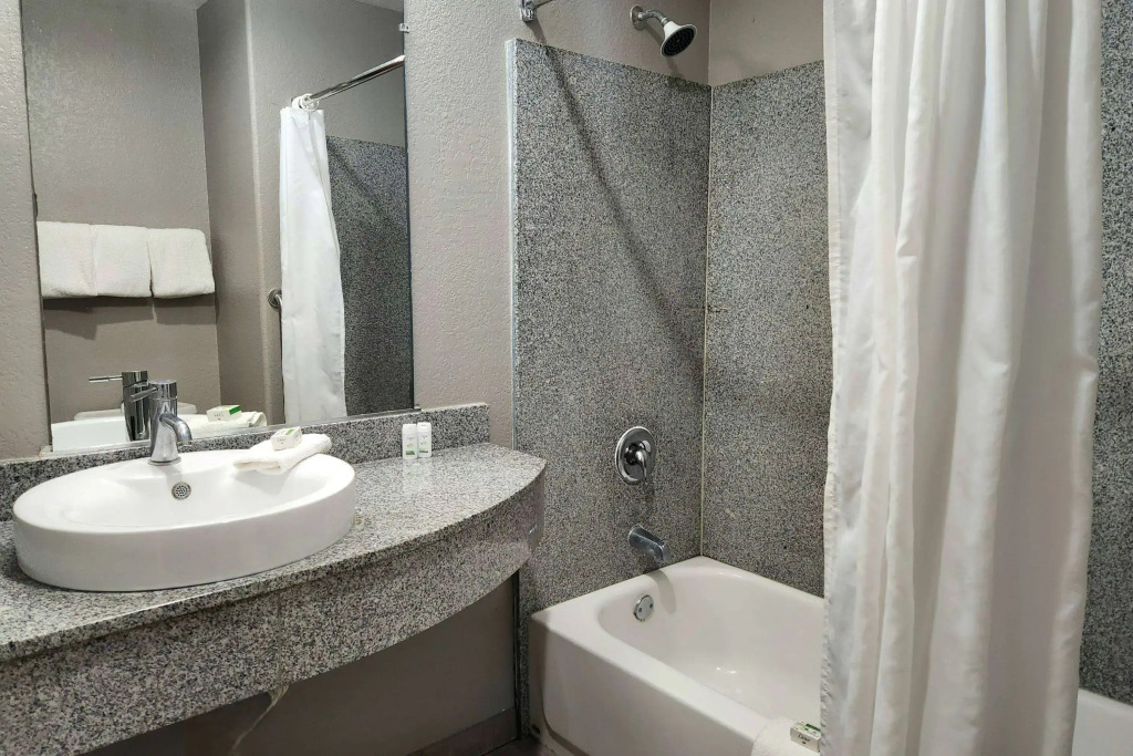 Baymont by Wyndham San Antonio Airport