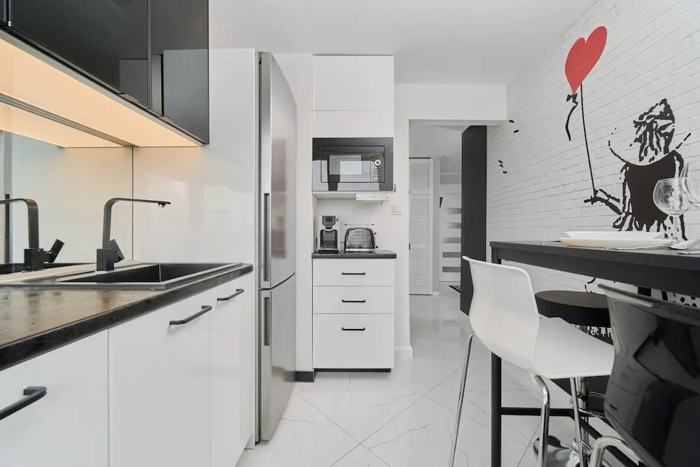 Family Apartment In Wroclaw By Renters (To Make Arrangement For Check In Please Contact The Property At Least 5 Days In Advance)
