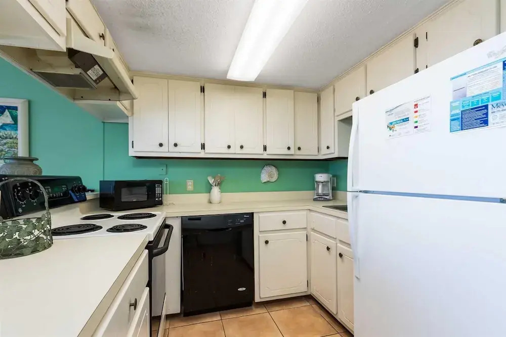 Island Winds East 606 by Meyer Vacation Rentals