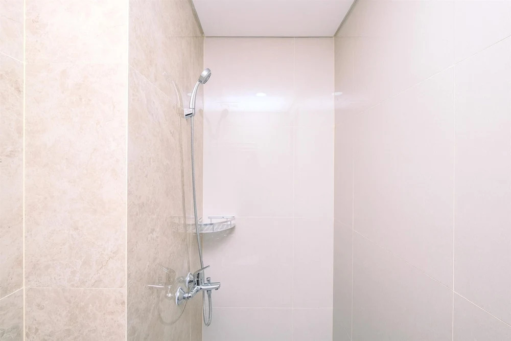 Nice Studio At 7Th Floor Transpark Cibubur Apartment