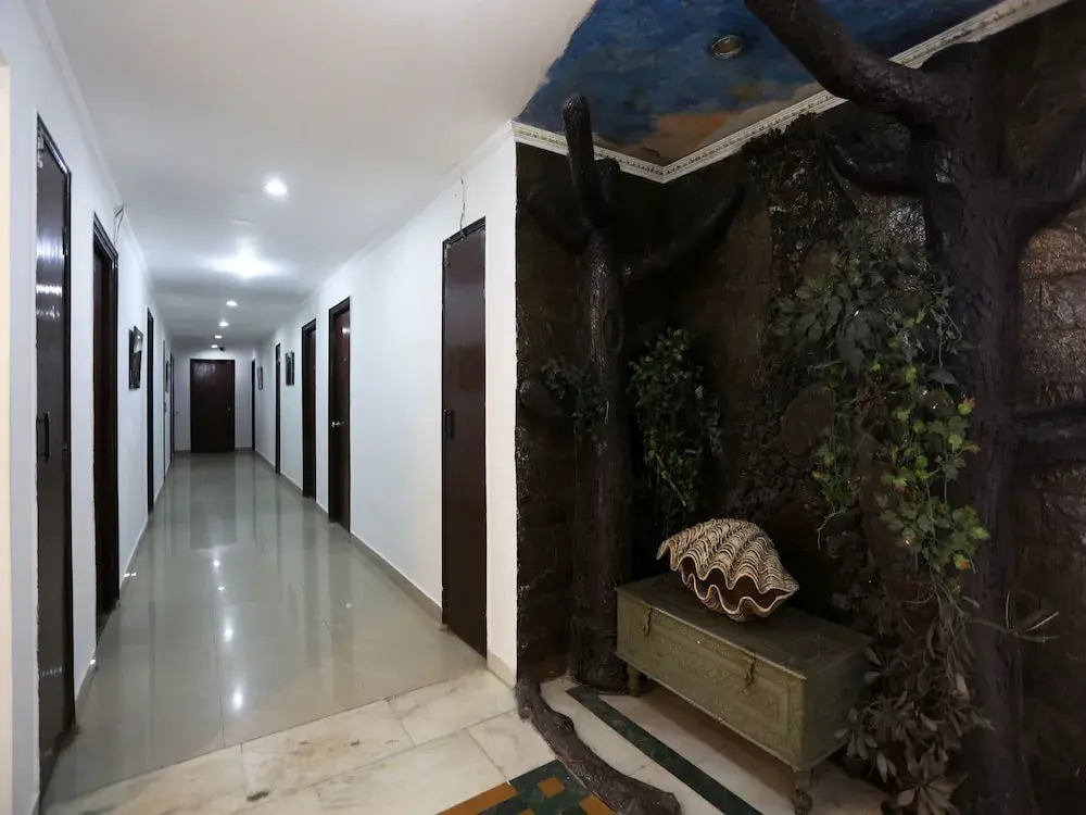 OYO 8637 Shivam Hotel