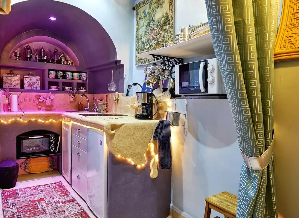 Studio in Torrevieja, with Shared Pool, Enclosed Garden and Wifi Near the Beach