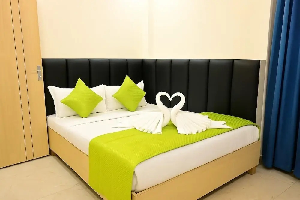 Hotel Kanha Inn Ayodhya