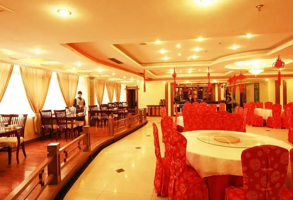 Yixing Hotel