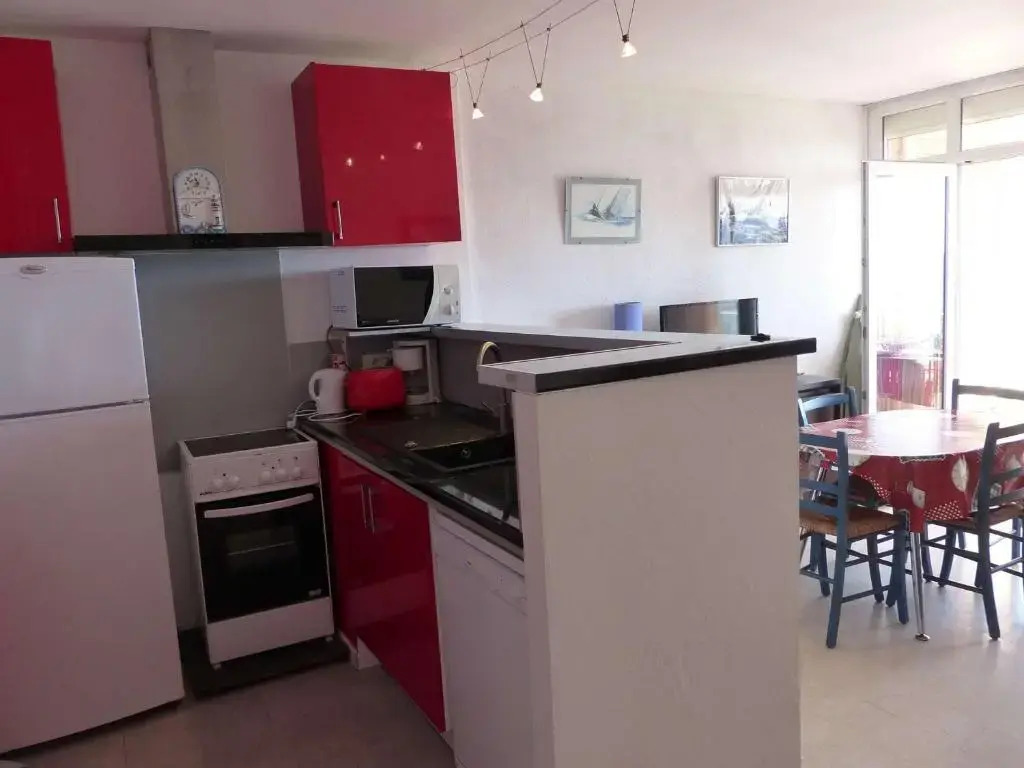 Appartement Le Lavandou, 2 pièces, 4 personnes - FR-1-308-61