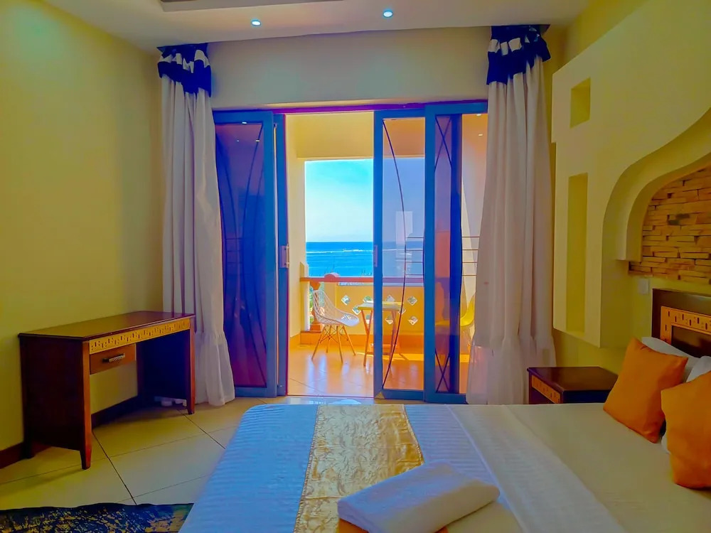 Ishara Beachfront Homes And Suites