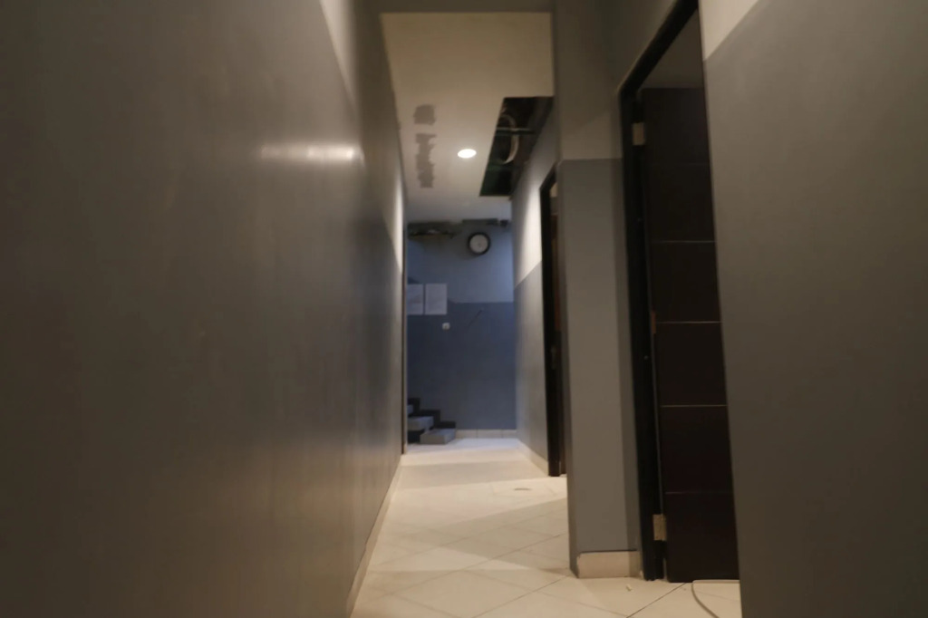 RedDoorz Plus near RS Harapan Kita
