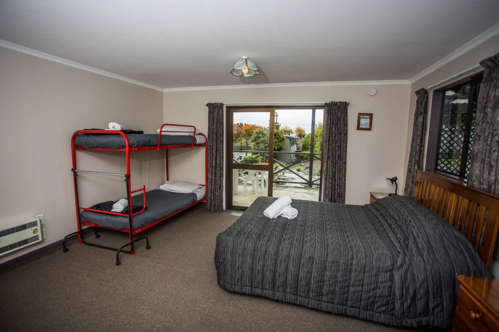 Fiordland Great Views Holiday Park