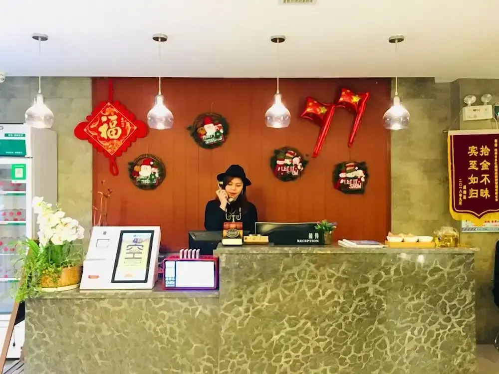 Guilin Lakeside Yige Hotel