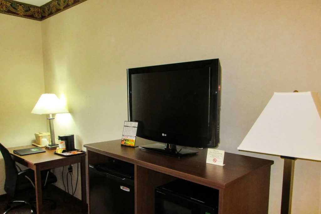 Quality Inn-Sawyer
