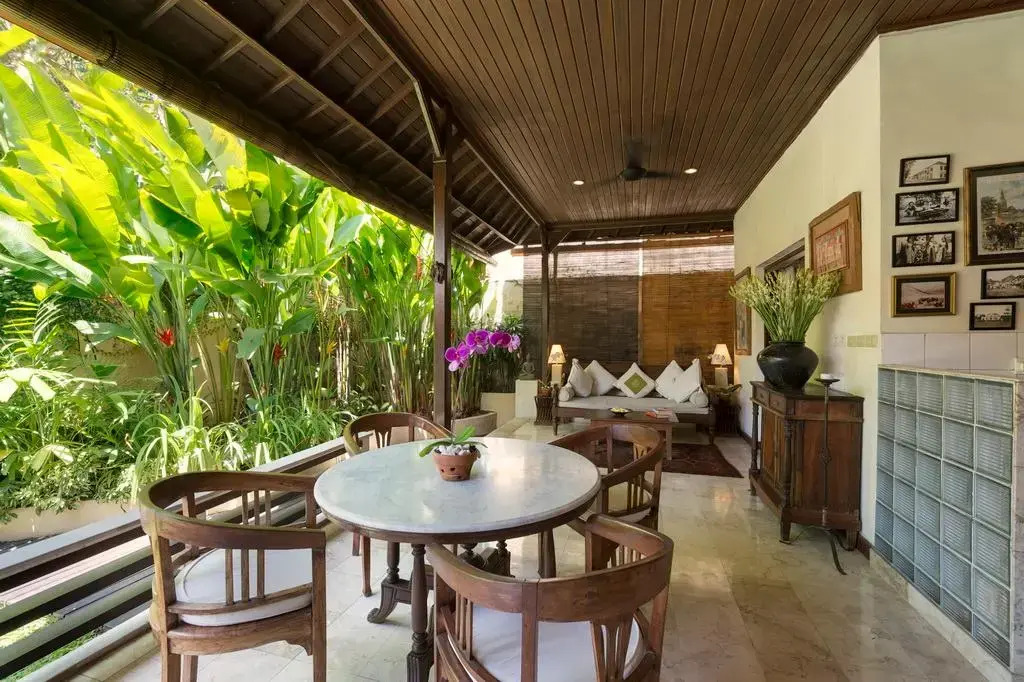 Villa Eight