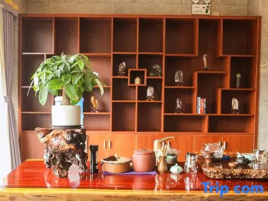 Yuxi Tiancheng Xianhu Hotel