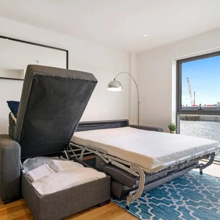 Host & Stay - Waterfront View
