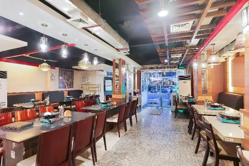 PARADISE HOTEL
