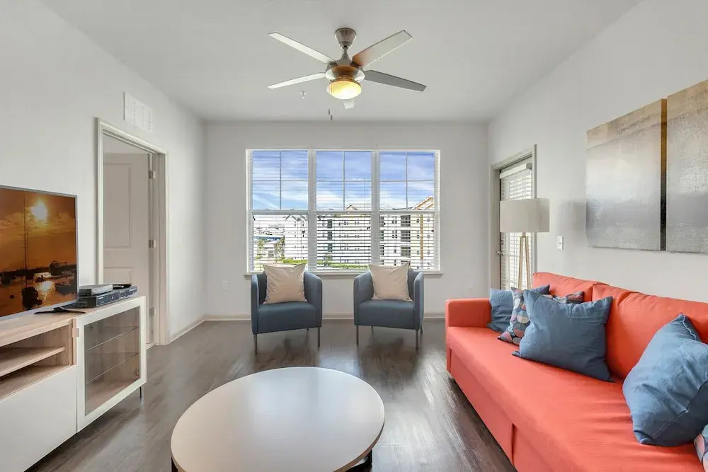 SeaWorld - Disney Apartments by NUOVO