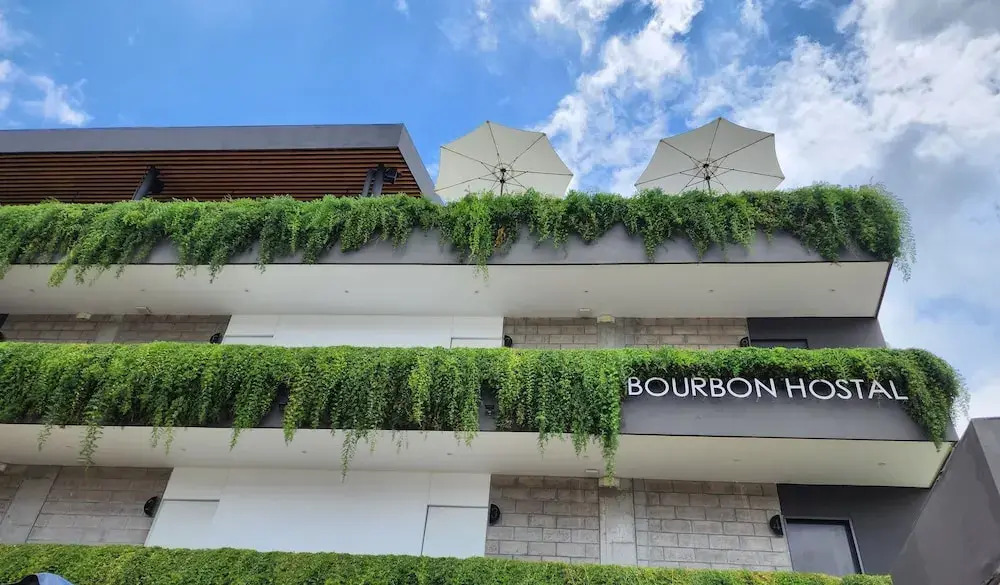 BOURBON HOSTAL