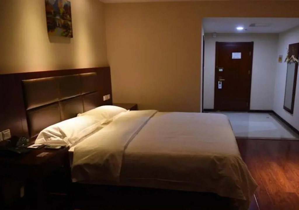 GreenTree Inn Suqian Bawangjuding Square Express Hotel
