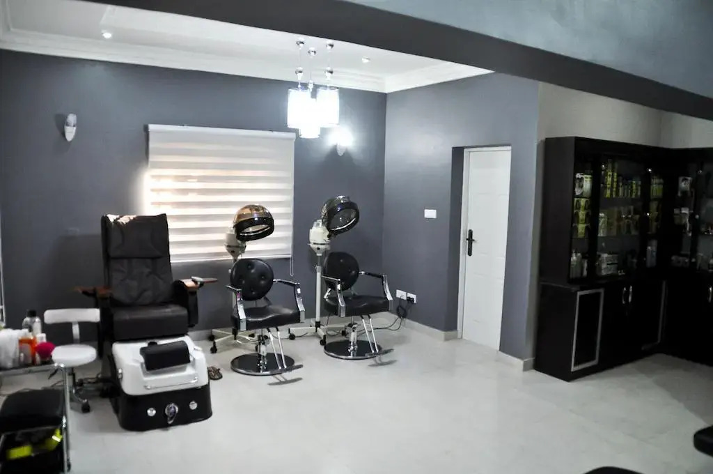 Auris Court Suites & Apartment