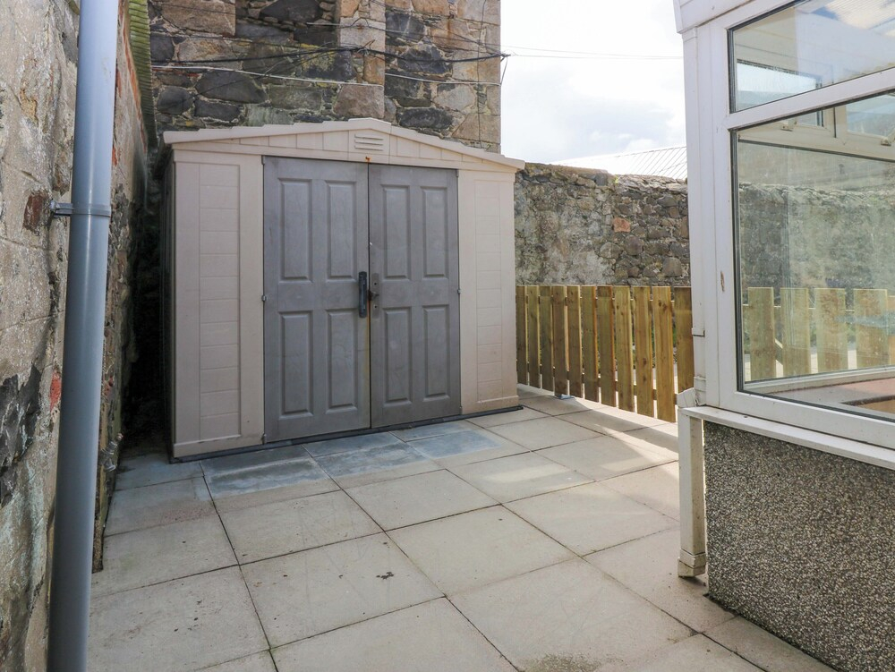 3 Caroline Place