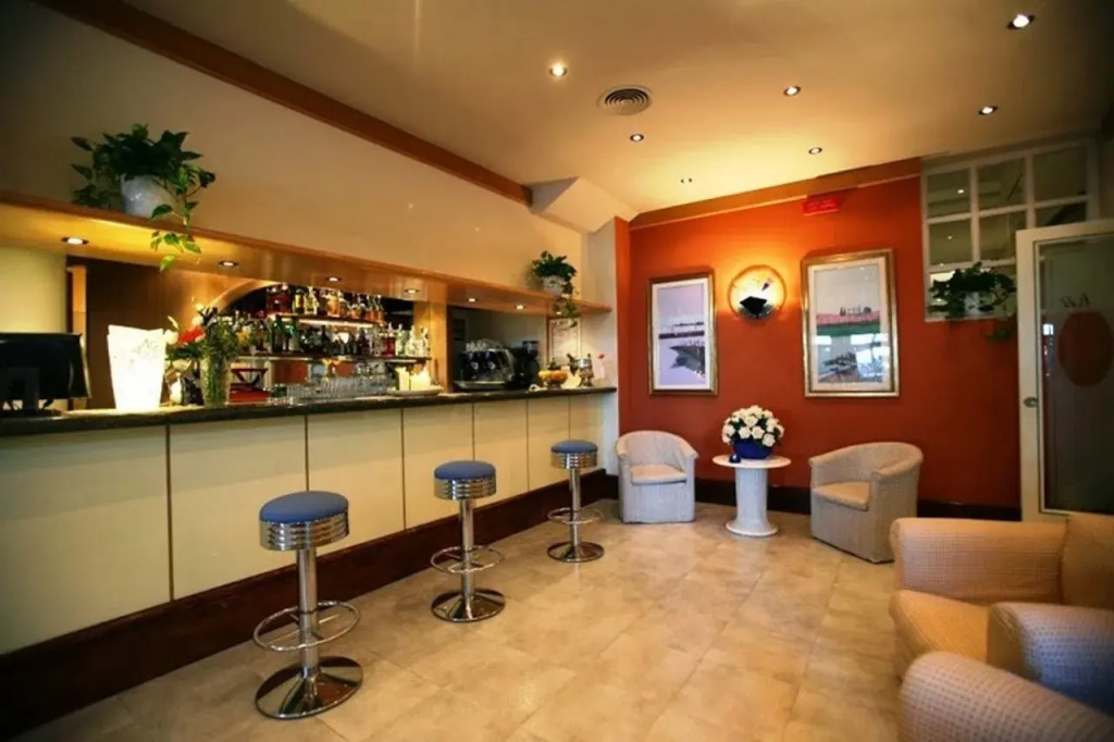 Hotel Excelsior