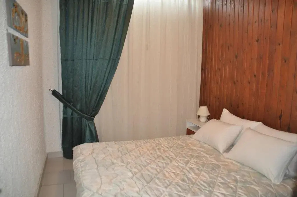 Parianna Apartments