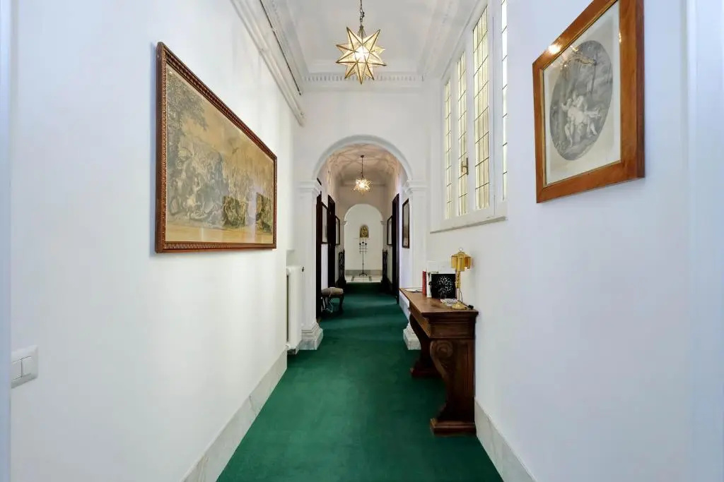 Prestigious Apartment Via Veneto