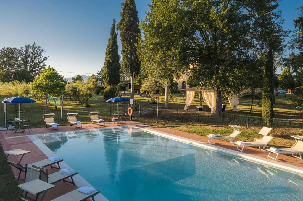 Villa Fratta, sleeps 14 villa with private pool, AC and Wi-Fi close to Cortona-Villa Fratta