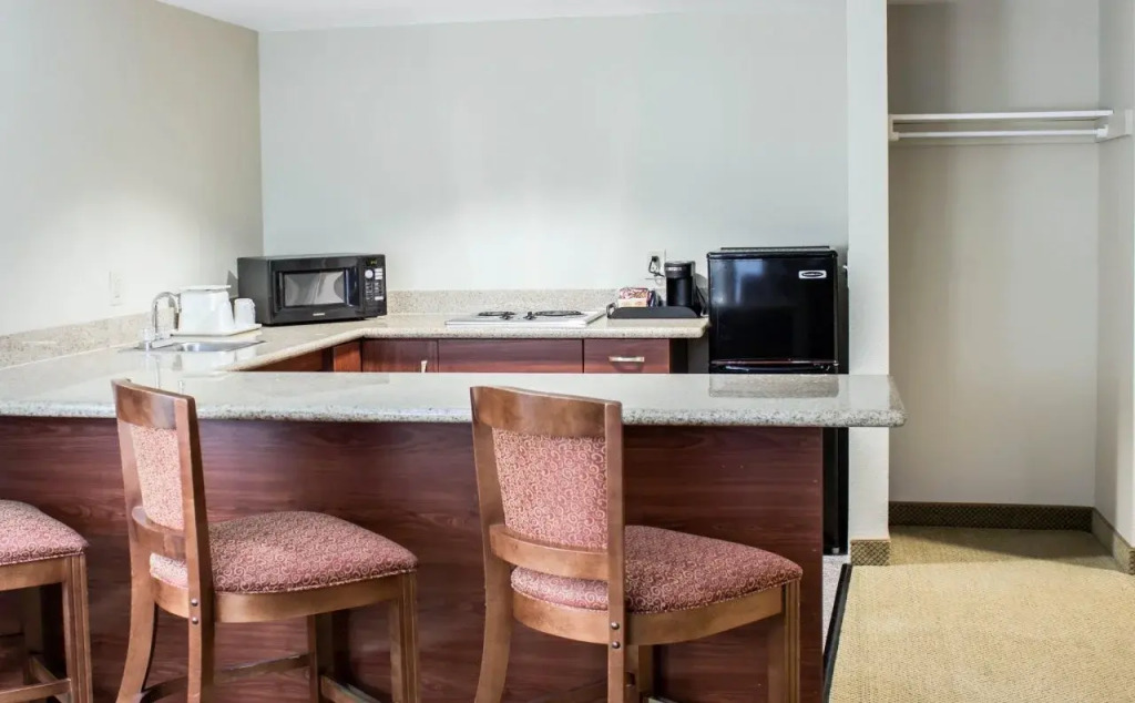 Four Points by Sheraton Raleigh Arena