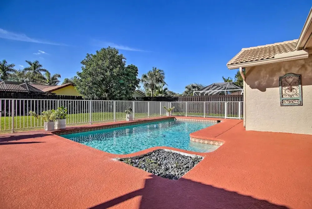 Near Golf & Beaches: Coral Springs Home w/ Yard!
