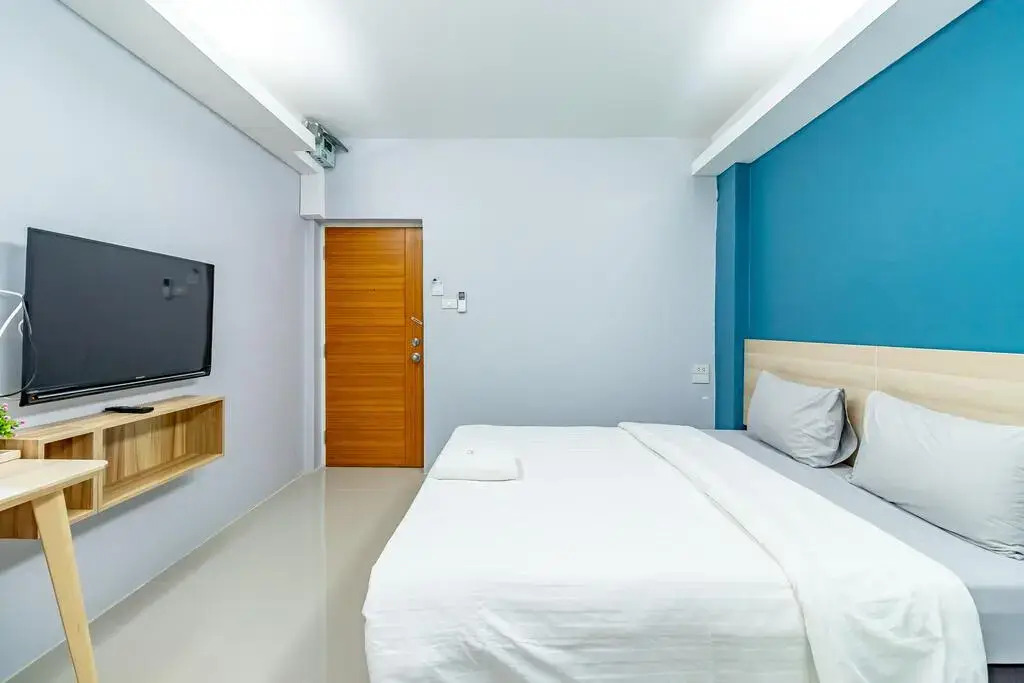 Your Place Hotel