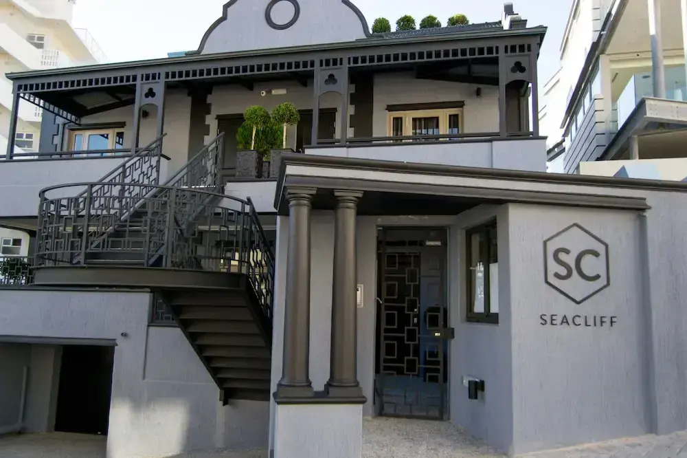 Seacliff Apartments