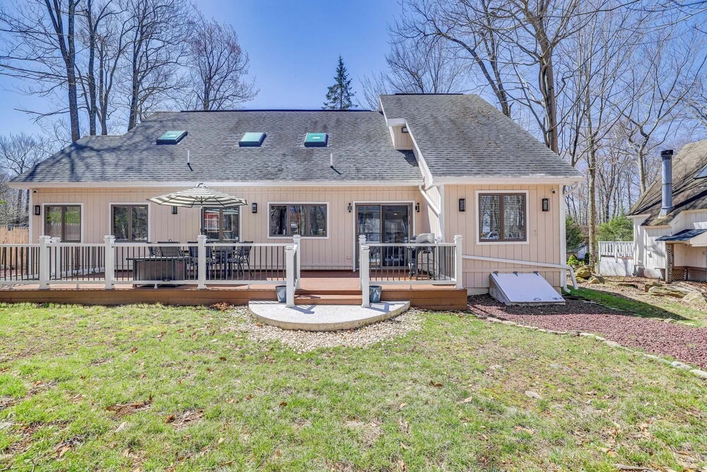 Spacious Retreat 7 Mi to Tobyhanna State Park!