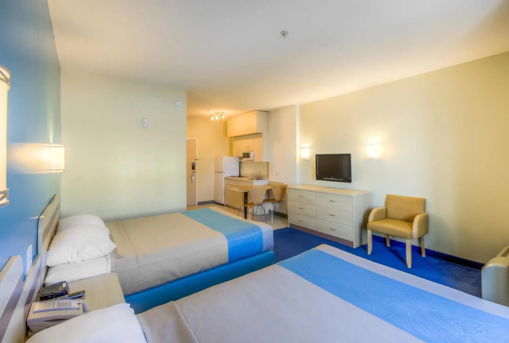Super 8 by Wyndham Estevan