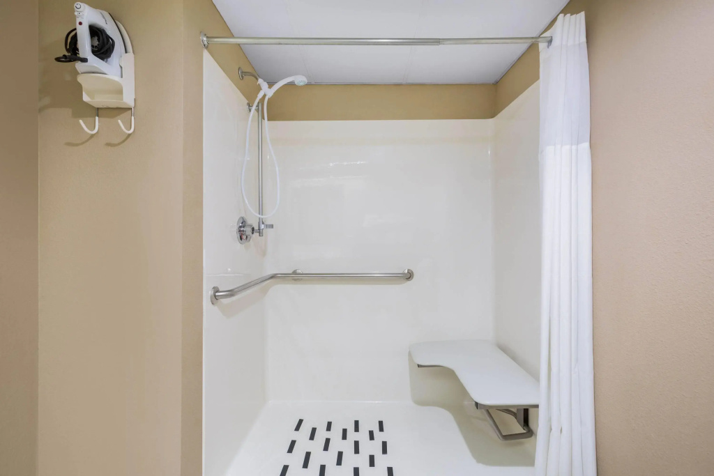 Days Inn & Suites by Wyndham Cuba