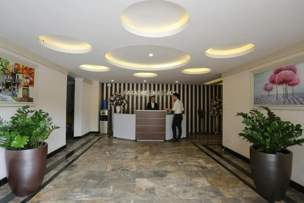 Central Phu Hung Hotel