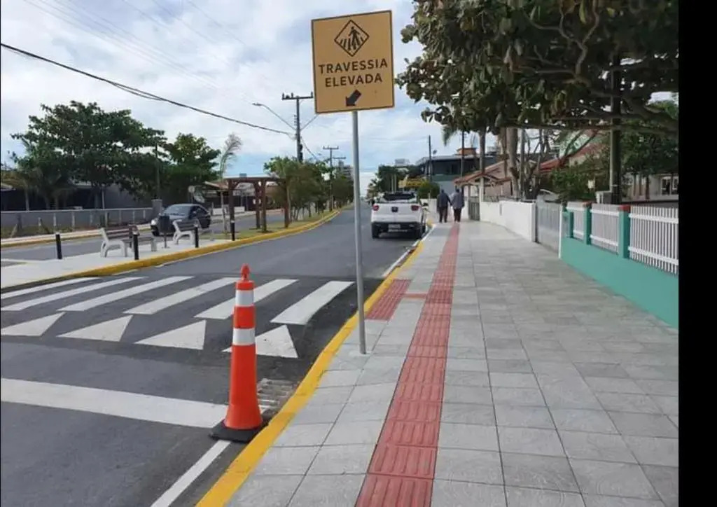 Residencial Hannah - Casa 6 - Porto Belo SC - Bairro Perequê