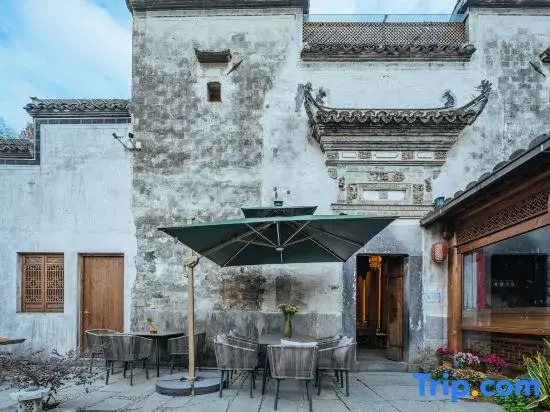 Xidi Wulu · Huizhou-Style Courtyard Leisure Homestay
