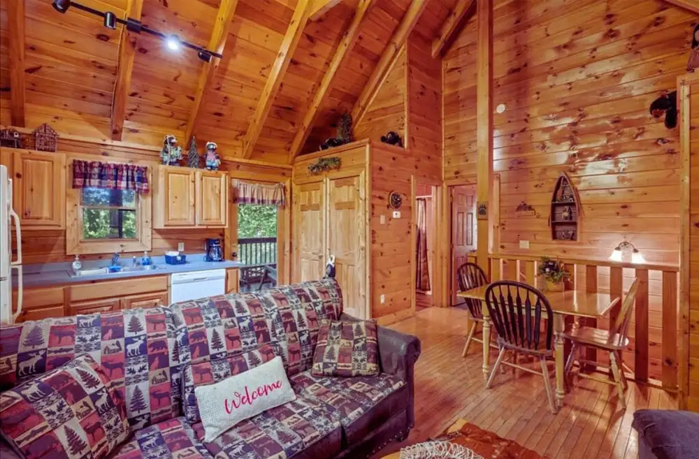 Backwoods Secluded Cabin Escape for 8 Guests