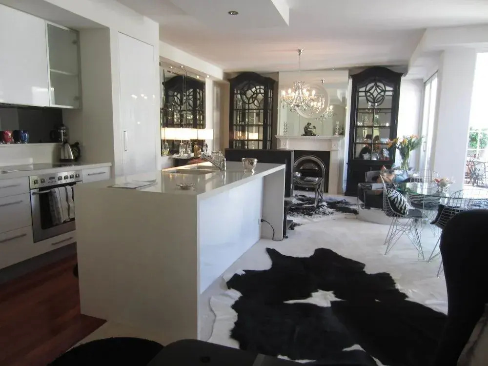 Andre's Mews Luxury Serviced Apartments