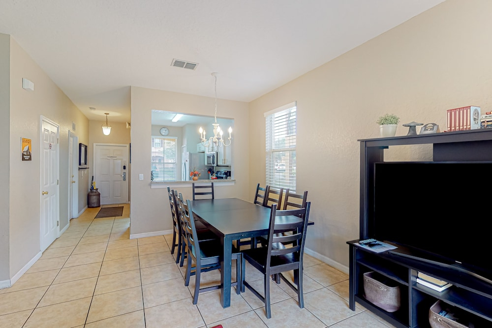 Sunny Oasis Townhouse in Davenport With Resort Amenities, Near Disney
