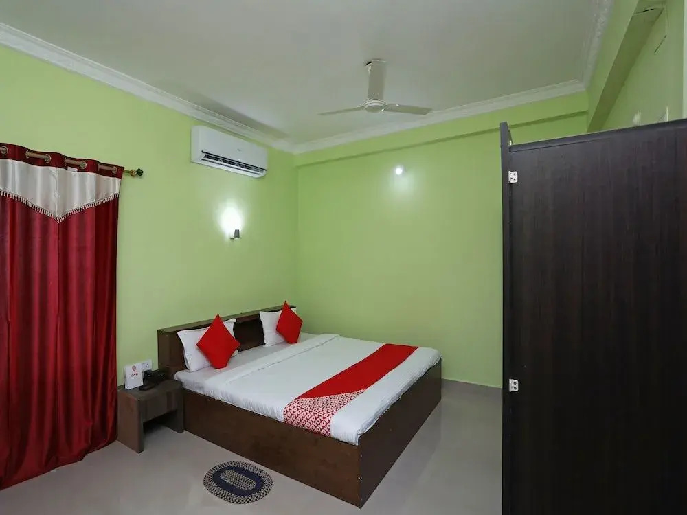 OYO 19521 Hotel Noopur Premium