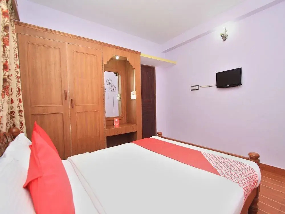 OYO 13597 Travel Stay Residency
