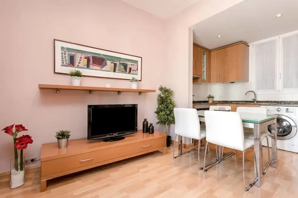 Fantastic 2 Bed Near Plaza Catalunya