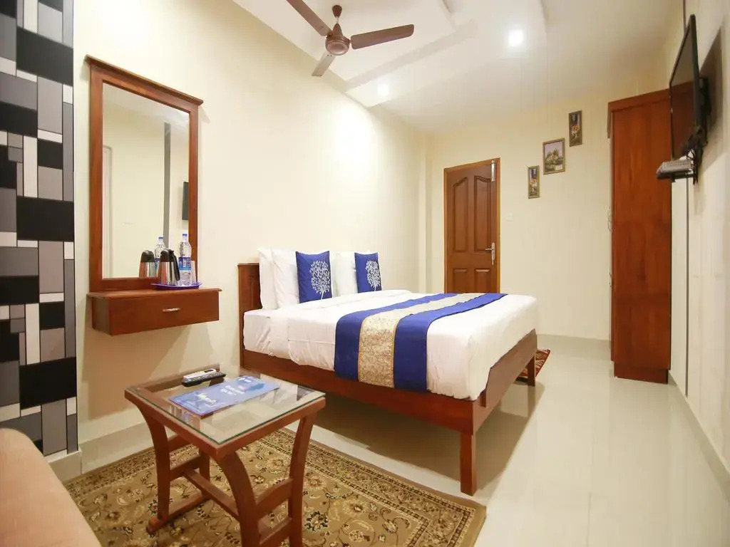 OYO Flagship 5202 Hotel Pearl Malabar
