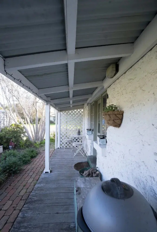 Sarahs Cottage
