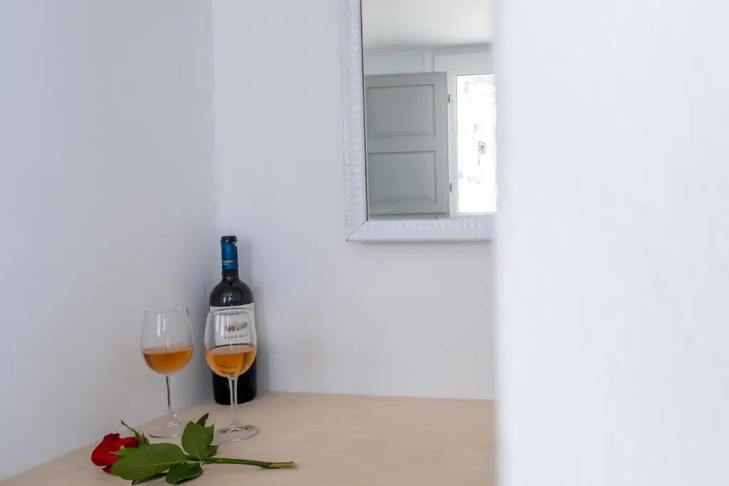 Elia Cave Suites