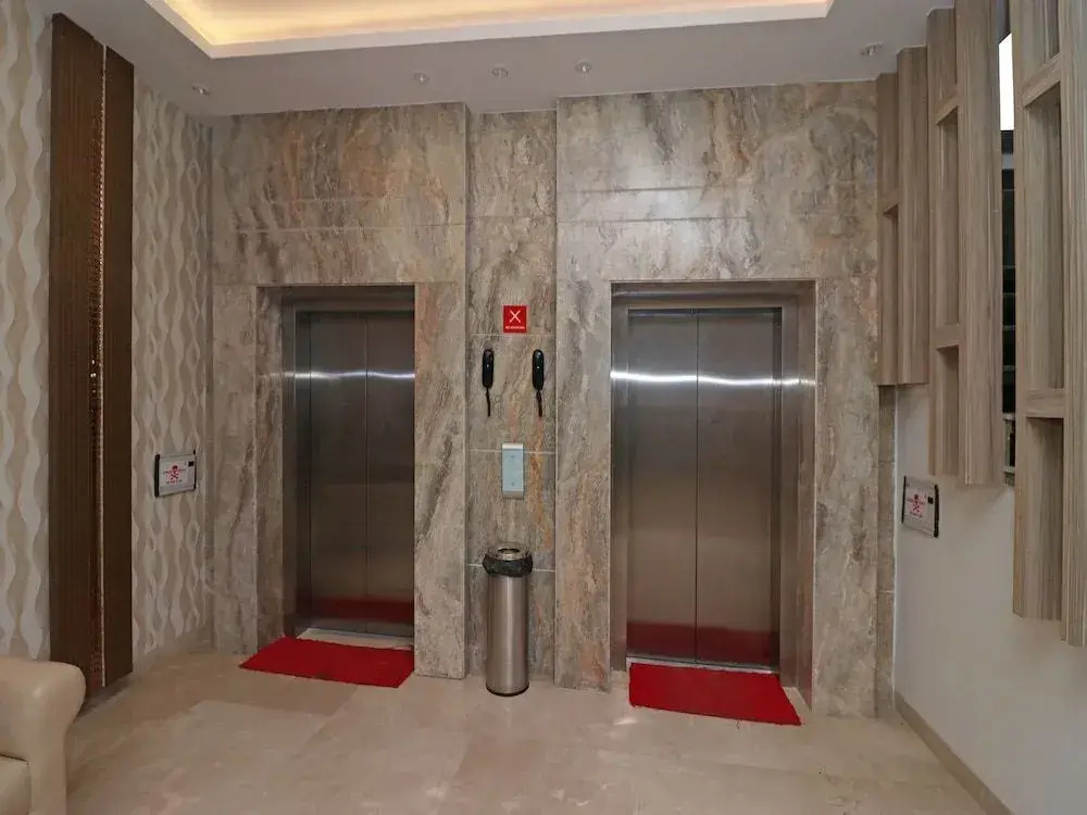 OYO 12464 Hotel C Pearls