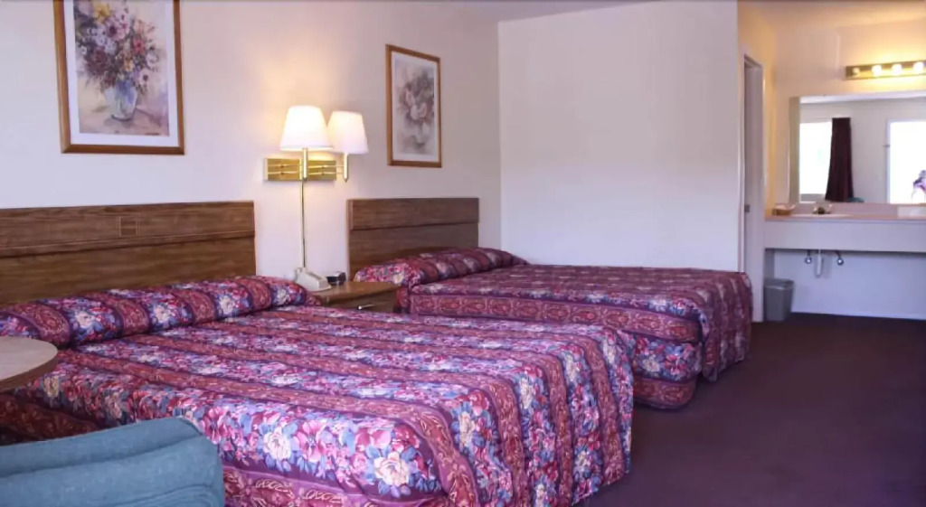 SUNSET INN